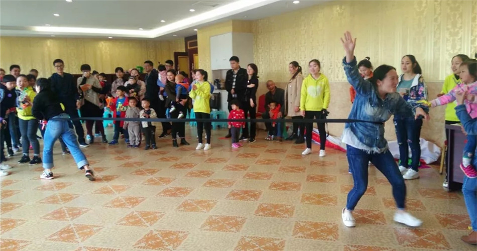 BBunion涪陵金科世界中心:大手拉小手,一起去郊游 BBunion涪陵金科世界中心:大手拉小手,一起去郊游