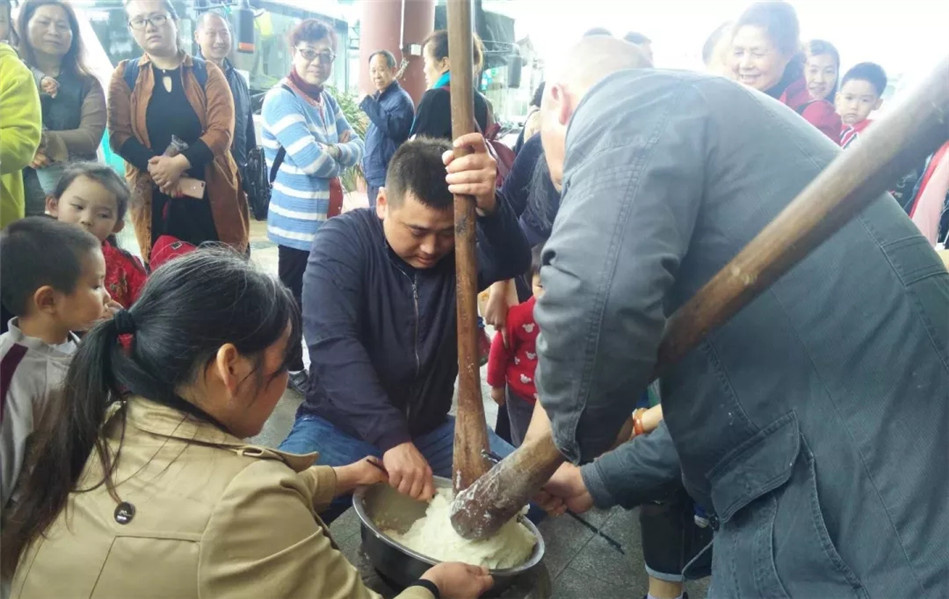 BBunion涪陵金科世界中心:大手拉小手,一起去郊游 BBunion涪陵金科世界中心:大手拉小手,一起去郊游