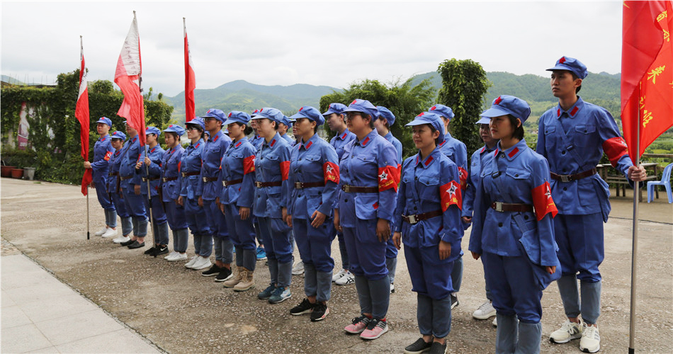 在古田会议光芒照耀下BBunion人继续前进 在古田会议光芒照耀下BBunion人继续前进